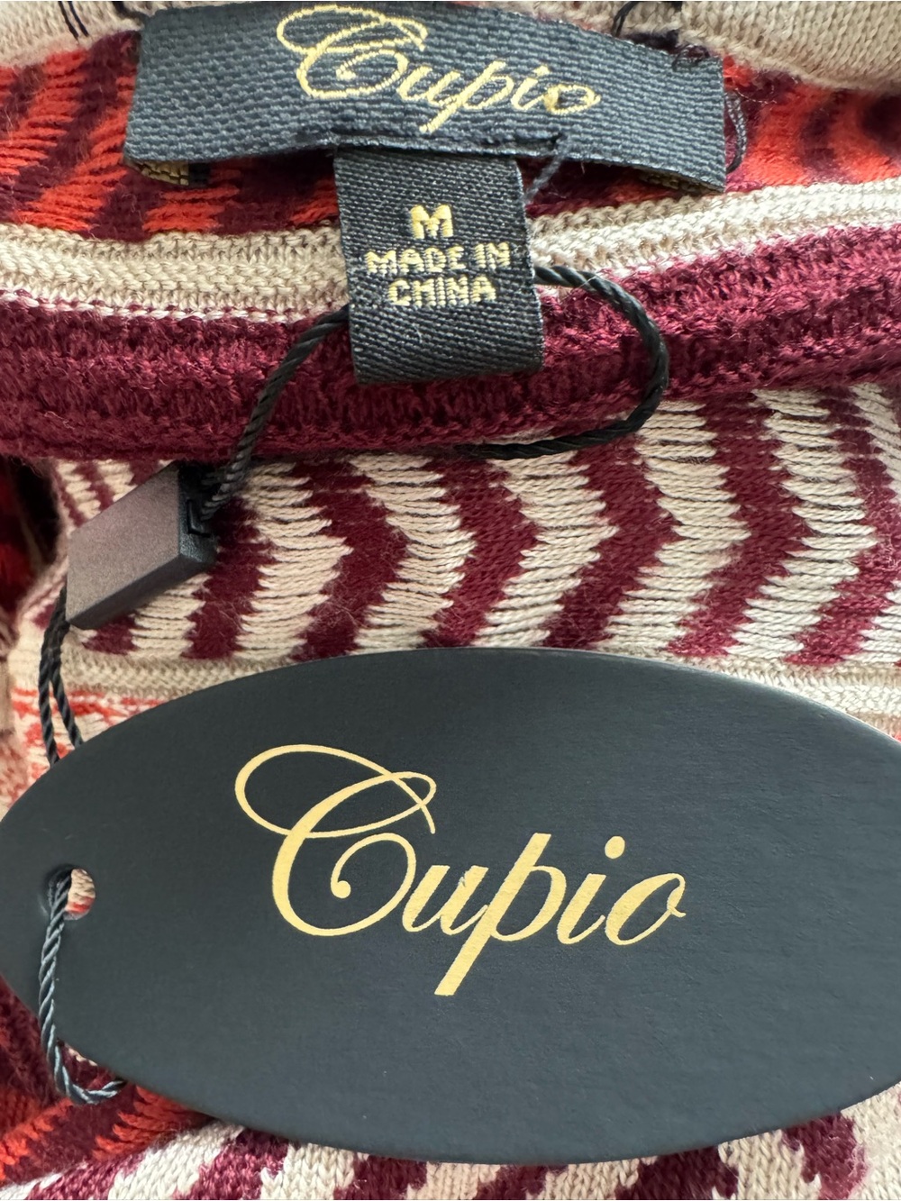 Cupio Red & Burgundy Asymmetrical Patterned Sleeveless Cardigan Vest - Picture 4 of 7